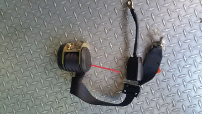 81 - 91 ROLLS ROYCE SILVER SPUR REAR LT or RT RETRACTING SEAT BELT AND BUCKLE UB70013