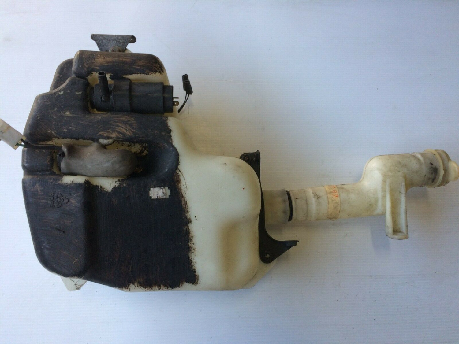 BENTLEY ROLLS ROYCE SILVER SPUR  windshield WINDSCREEN washer tank PUMP RH14062