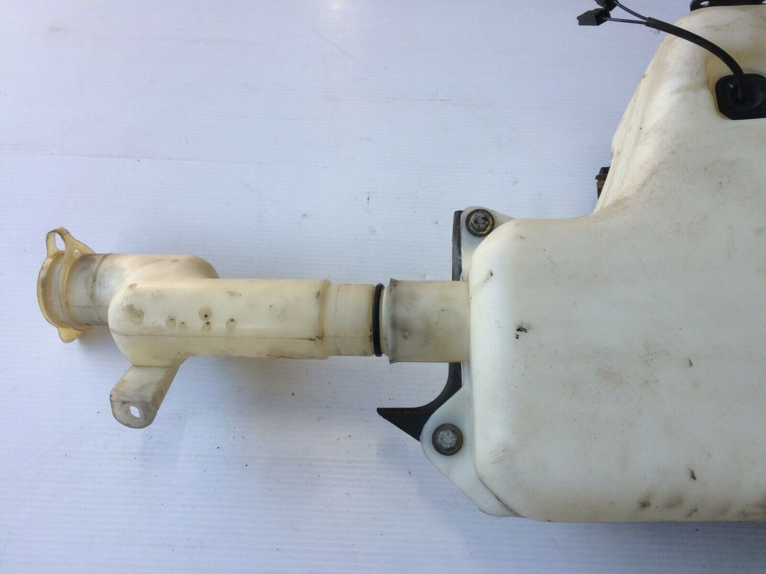BENTLEY ROLLS ROYCE SILVER SPUR  windshield WINDSCREEN washer tank PUMP RH14062