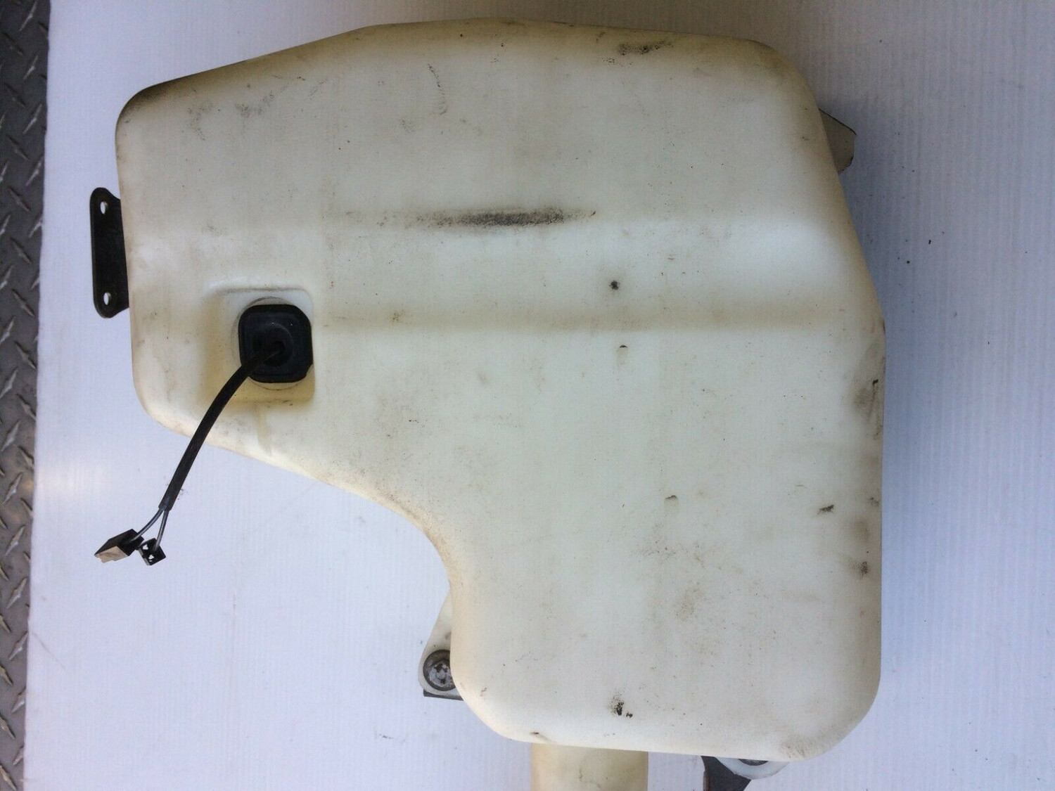 BENTLEY ROLLS ROYCE SILVER SPUR  windshield WINDSCREEN washer tank PUMP RH14062
