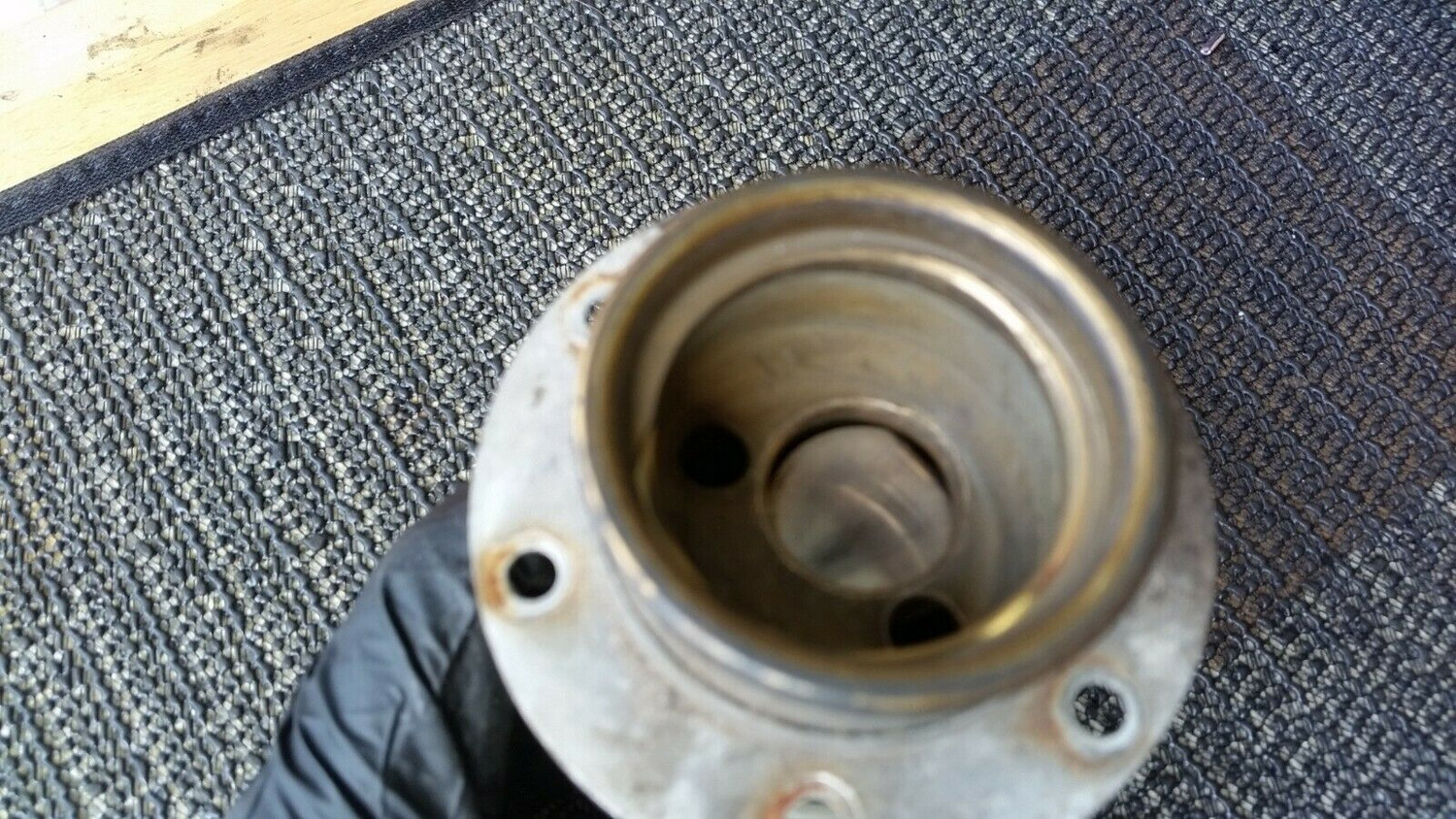 65 to 80 Rolls Royce Silver Shadow GAS PETROL FILLER NECK COMPLETE UR20678