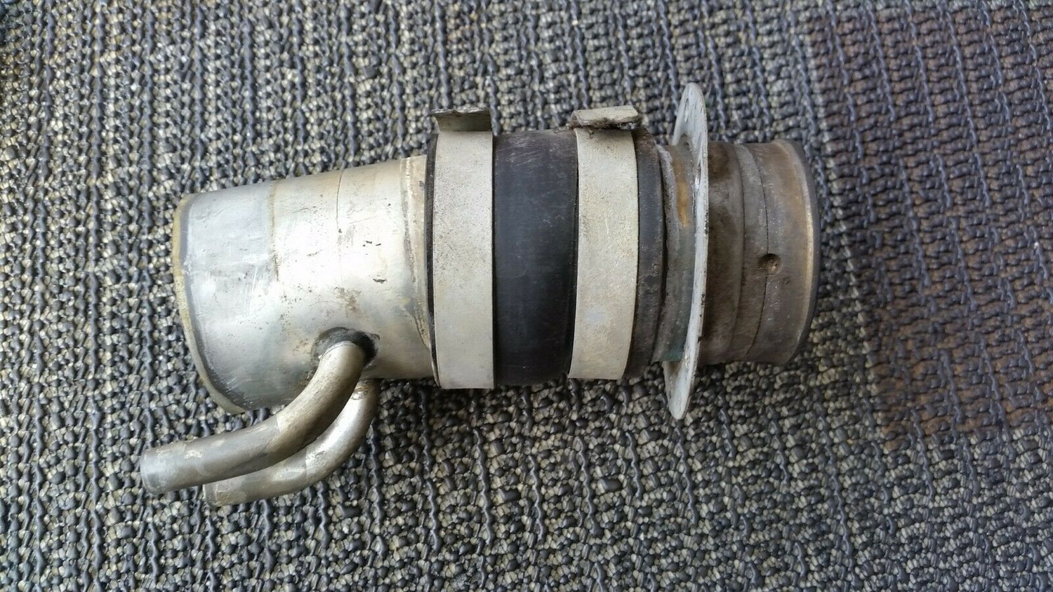 65 to 80 Rolls Royce Silver Shadow GAS PETROL FILLER NECK COMPLETE UR20678