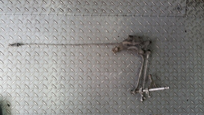 ROLLS-ROYCE 81 to 87 SILVER SPUR ACCELERATOR ARMS BRACKETS AND  ROD LINKAGE