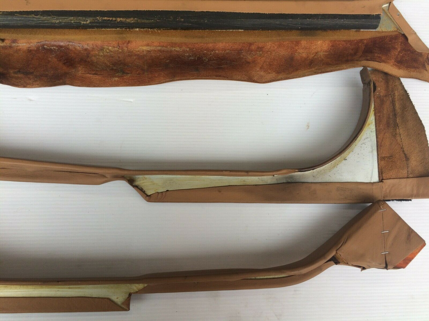Rolls Royce Spur BENTLEY MULSANNE S leather trim for a pillar lower set