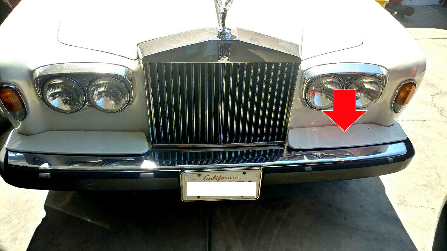 73 to 80 ROLLS ROYCE SILVER SHADOW LEFT FRONT BUMPER metal filler moldings
