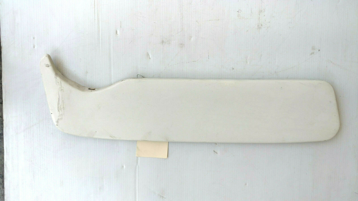 73 to 80 ROLLS ROYCE SILVER SHADOW RIGHT FRONT BUMPER metal filler molding trim