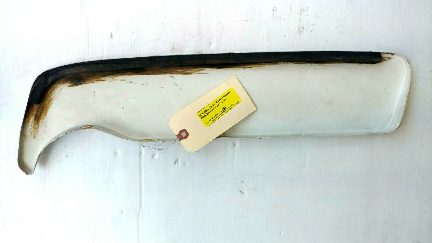 73 to 80 ROLLS ROYCE SILVER SHADOW RIGHT FRONT BUMPER metal filler molding trim