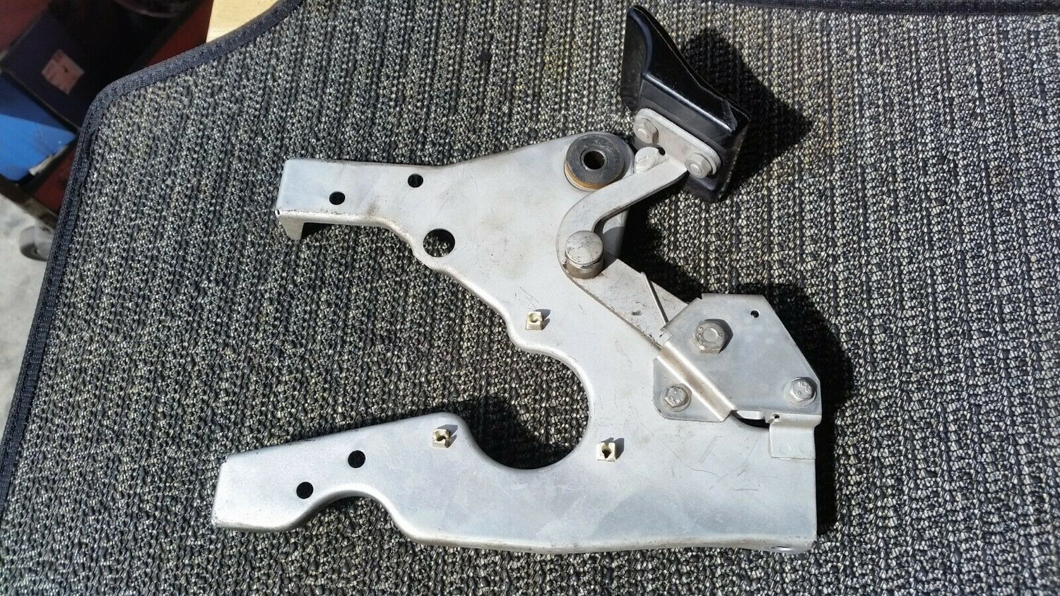 65 to 80 Rolls Royce Silver Shadow bonnet hood pull handle assembly mounting
