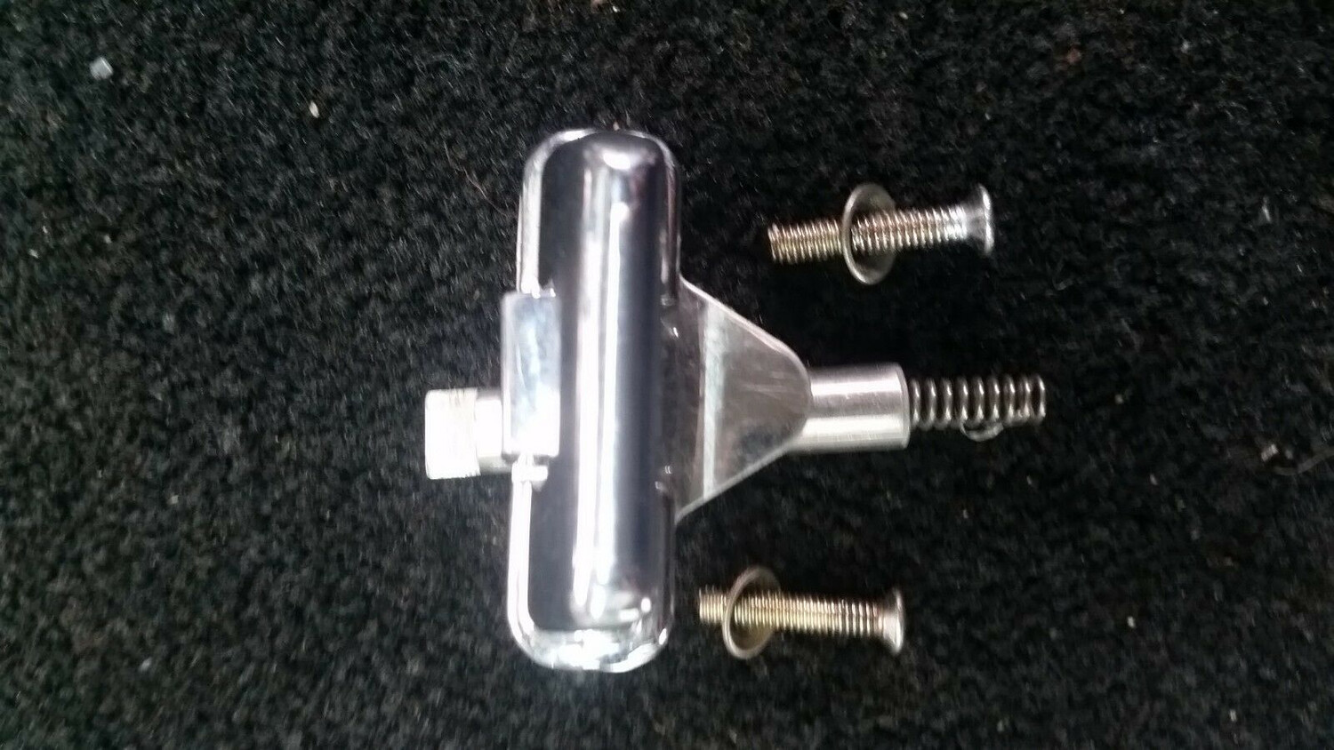 81 to 89 Rolls Royce Silver Spur Spirit glove box latch complete see  pic