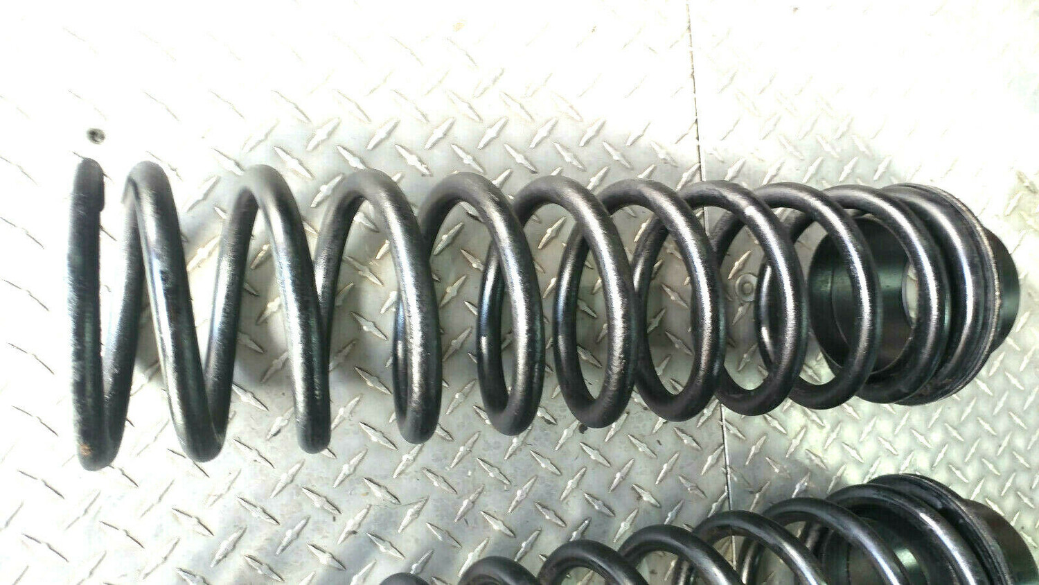 65 to 80 ROLLS ROYCE SILVER SHADOW WRAITH REAR COIL SPRINGS suspension