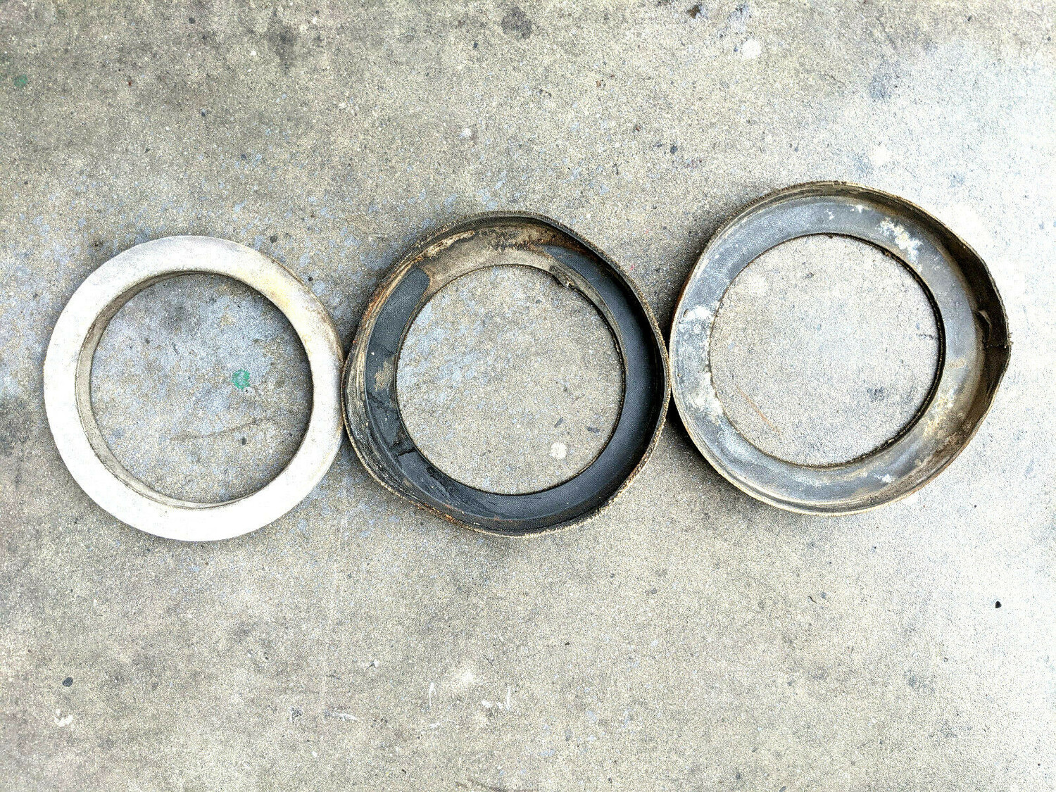 Rolls Royce Silver Shadow REAR SPRING RACERS SPACER AND SEATS UR16872 PAIR