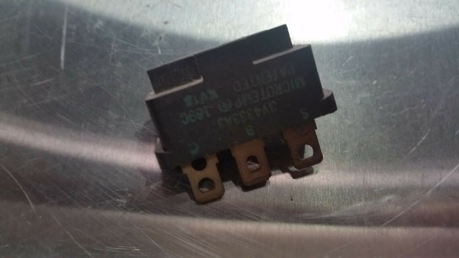 ROLLS ROYCE SILVER SPIRIT SPUR 81 TO 87  AIR  COMPRESSOR THERMAL FUSE BRAKER