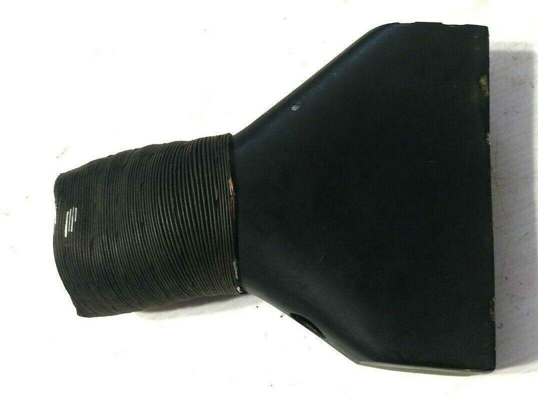 relist FERRARI 308 PARTS  GTS CENTER A/C VENT DUCT 60125705