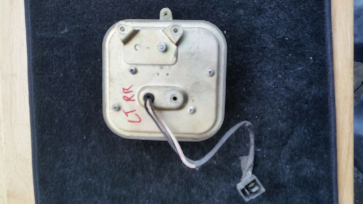 81 82 83 84 85 86 87 88 Rolls Royce Silver Spur Spirit rear door lock unit