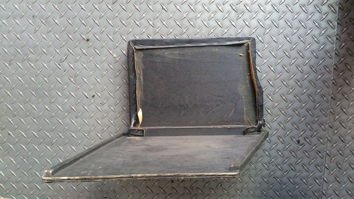 81 -87  Rolls Royce Silver Spur Spirit trunk battery cover wood