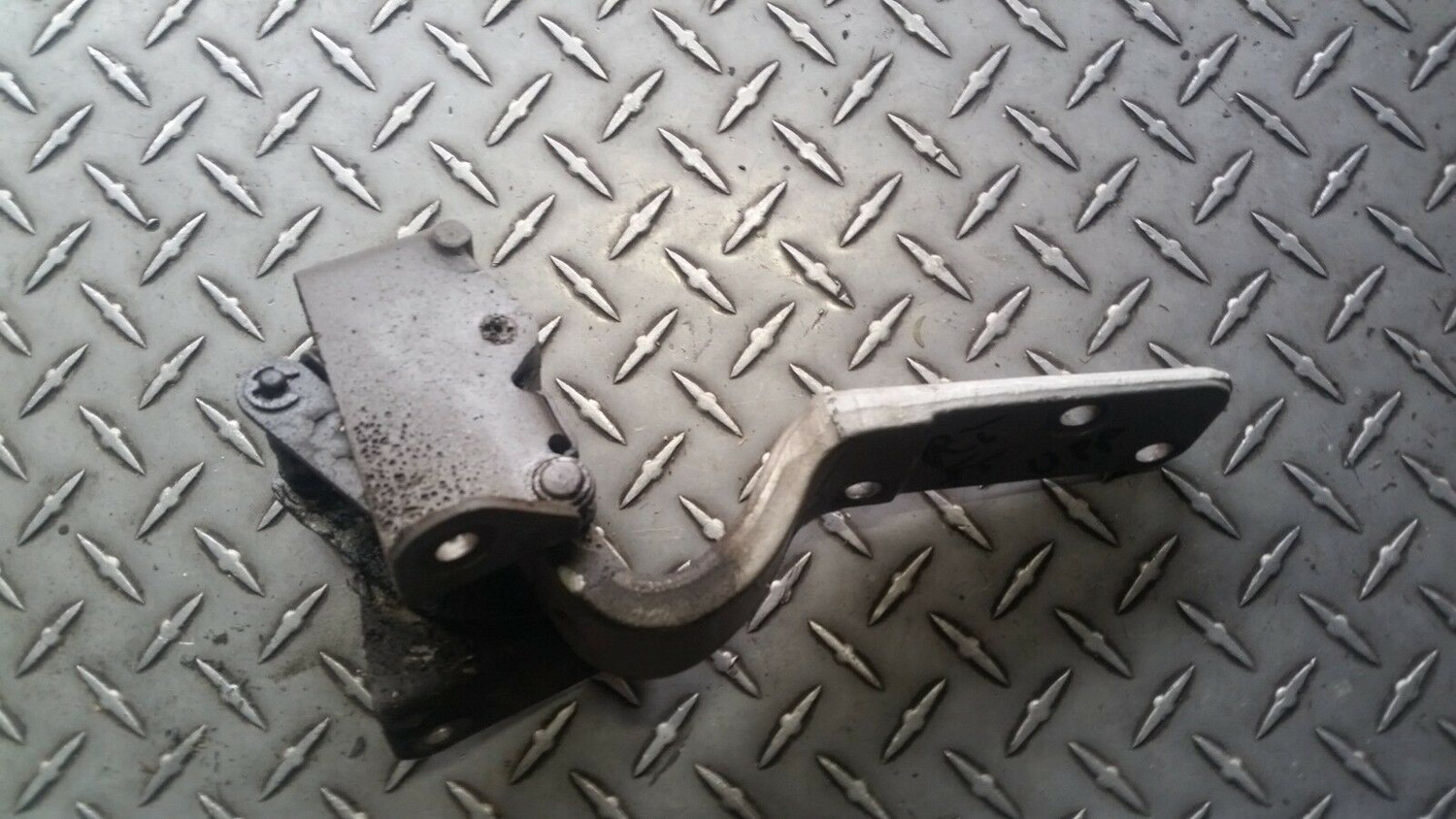 65 to 80 ROLLS ROYCE SILVER SHADOW right front UPPER DOOR HINGE