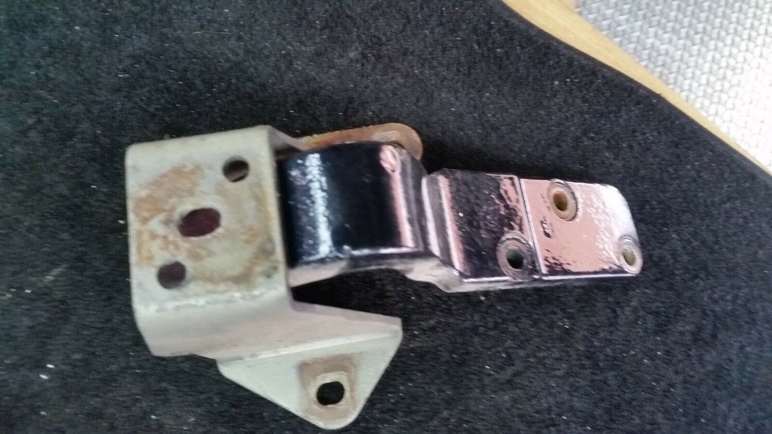 ROLLS ROYCE SILVER SPUR LEFT FRONT UPPER DOOR HINGE UB34633 SP3