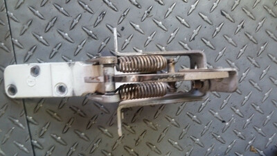 ROLLS ROYCE SILVER SPUR SPIRIT RIGHT FRONT UPPER DOOR HINGE SP1