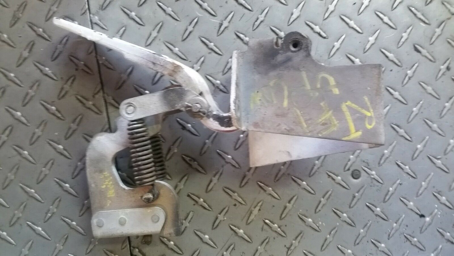 ROLLS ROYCE SILVER SPUR SPIRIT RIGHT FRONT UPPER DOOR HINGE SP1