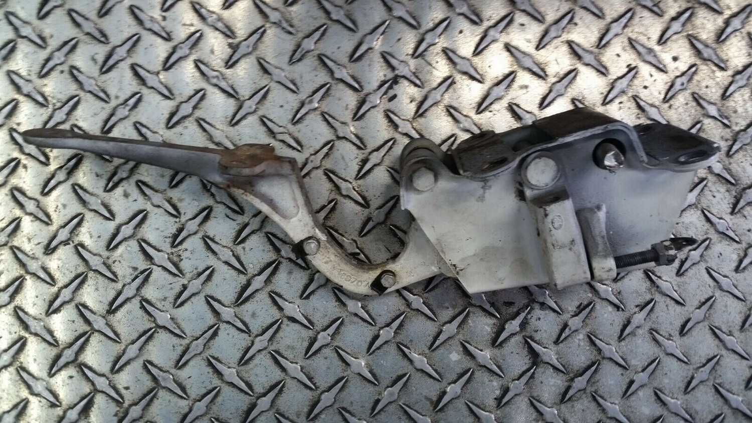 65 to 80 ROLLS ROYCE SILVER SHADOW TRUNK BOOT LID HINGE LEFT SIDE