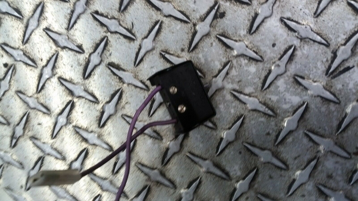 65 to 80 ROLLS ROYCE SILVER SHADOW TRUNK BOOT LIGHT SHUT OFF SWITCH UD13041