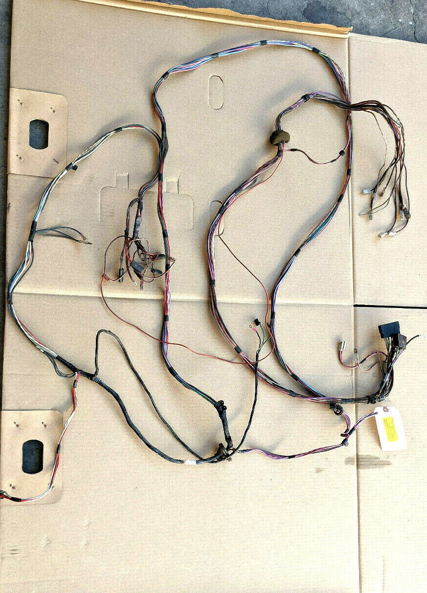 65 to 80 ROLLS ROYCE SILVER SHADOW right BODY WIRING FROM BLOCK TO BOOT TRUNK