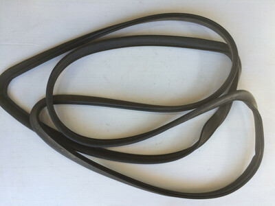 ROLLS ROYCE SILVER SPUR BENTLEY TURBO TRUNK BOOT LID BOOT SEAL   UB43622