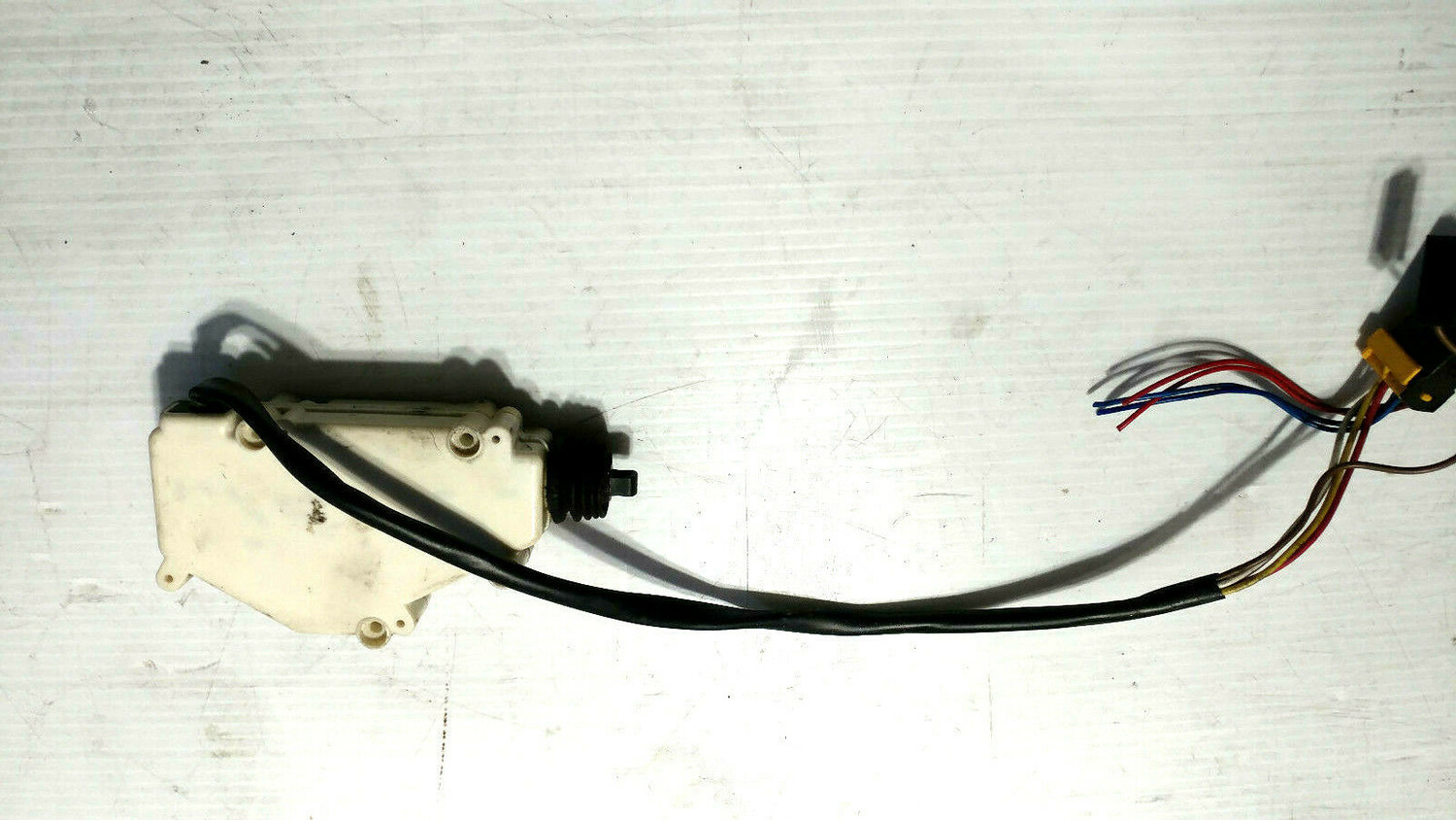 Rolls Royce Spur Bentley trunk boot power lock unit actuator UB89309 ud73371