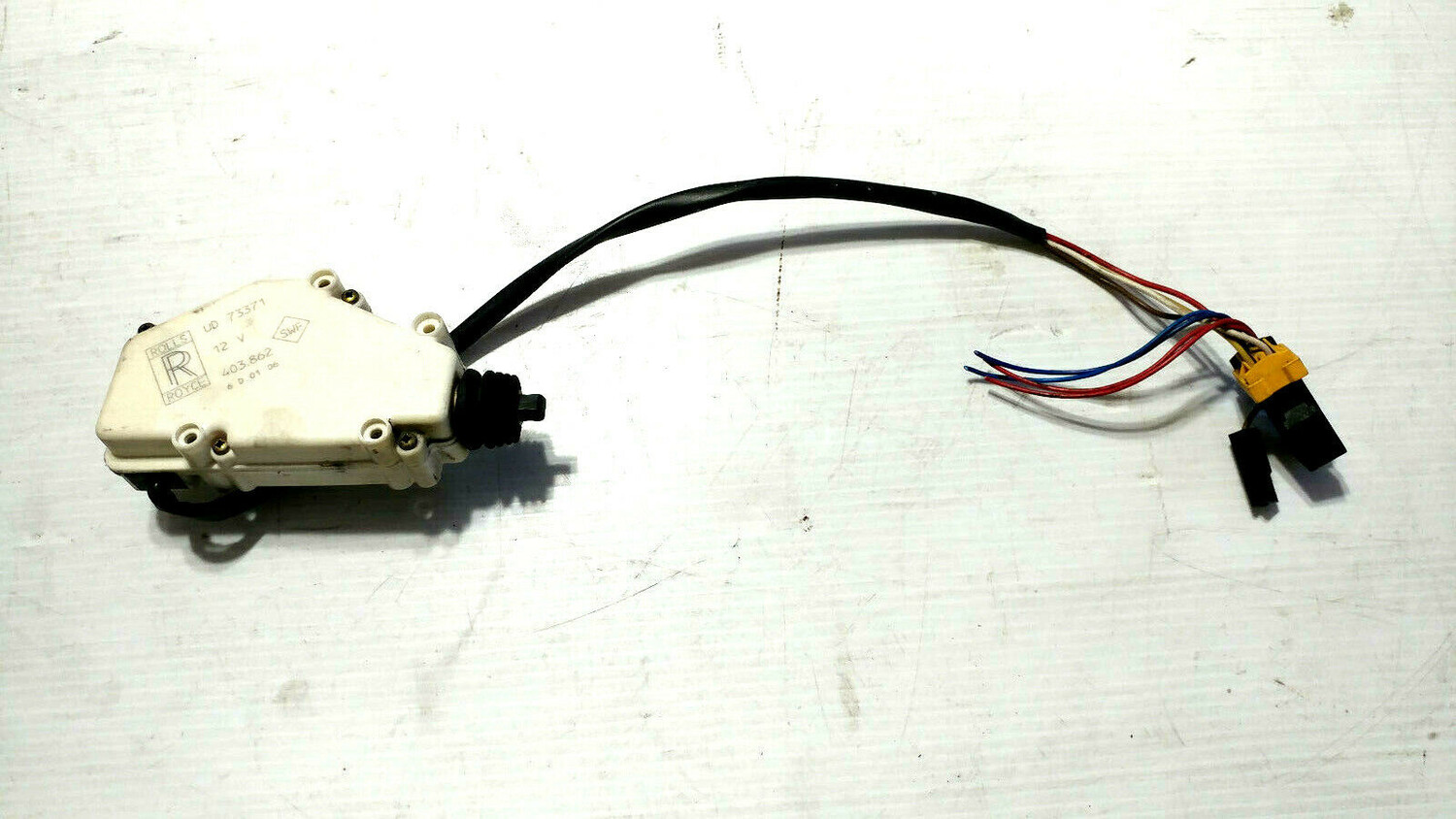 Rolls Royce Spur Bentley trunk boot power lock unit actuator UB89309 ud73371