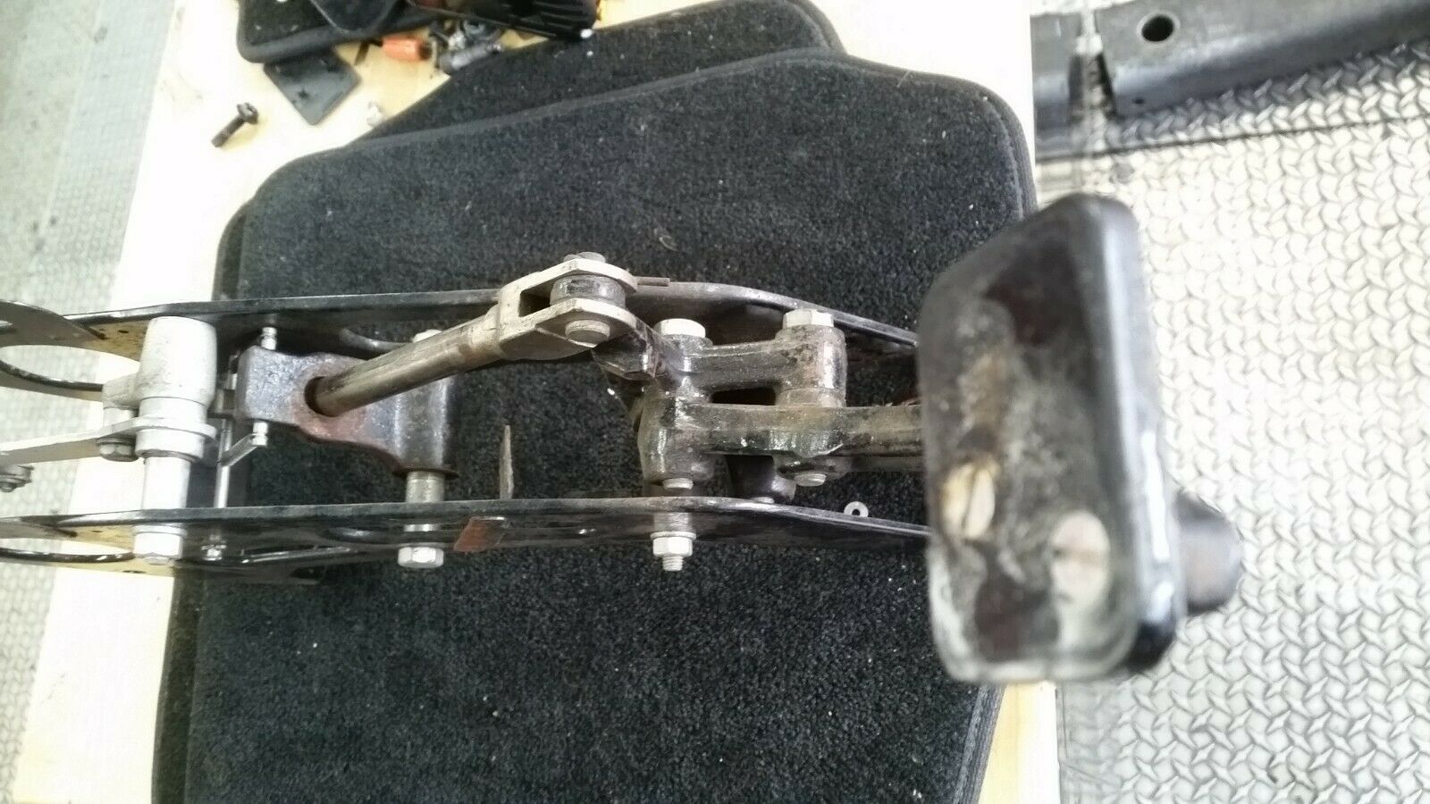 1970 TO 1980 Rolls Royce Silver SHADOW WRAITH Emergency Parking brake assembly - img