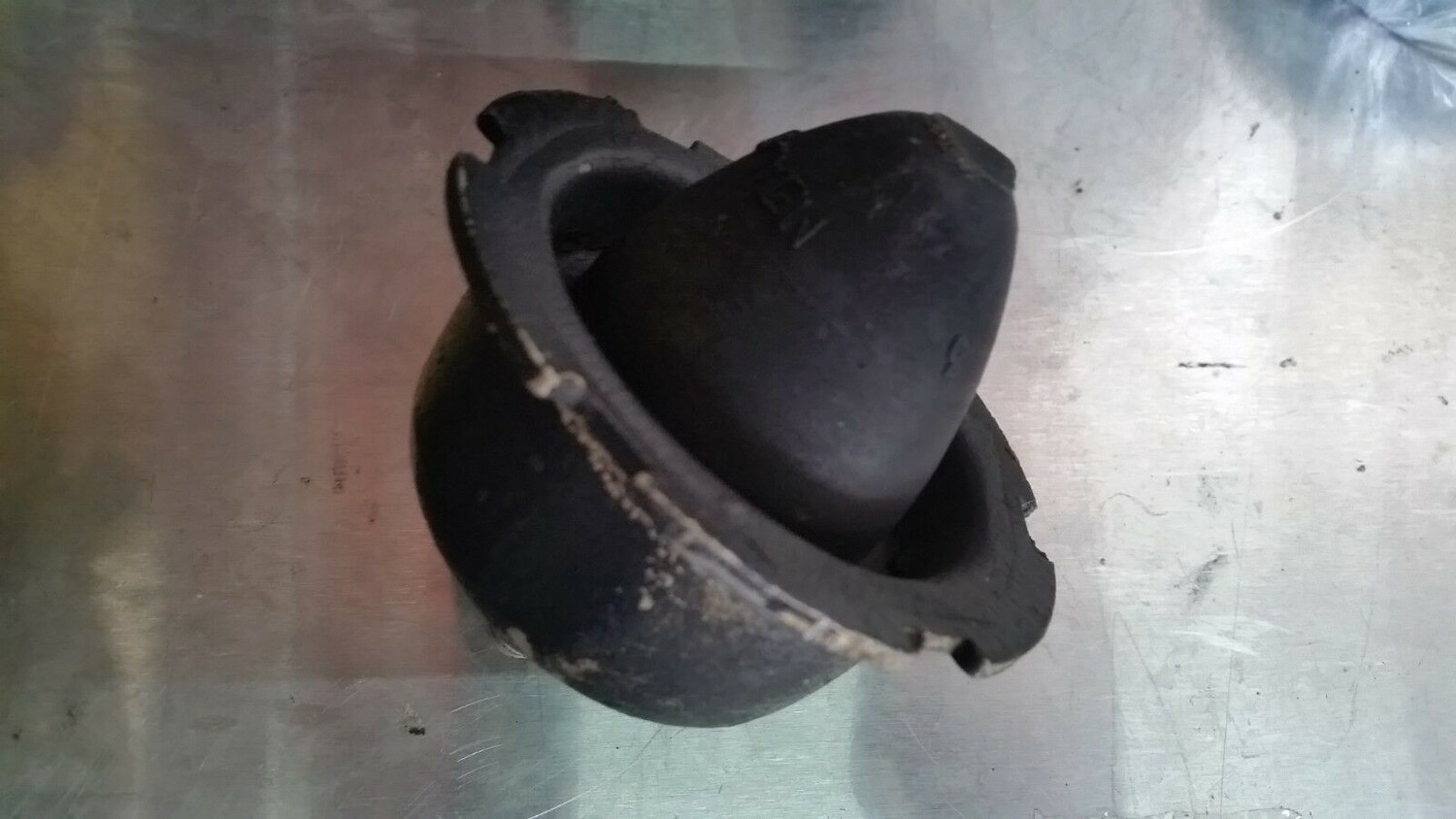 Rolls Royce Silver SHADOW WRAITH CORN REAR or FRONT SUSpension BUMP STOP UR15063