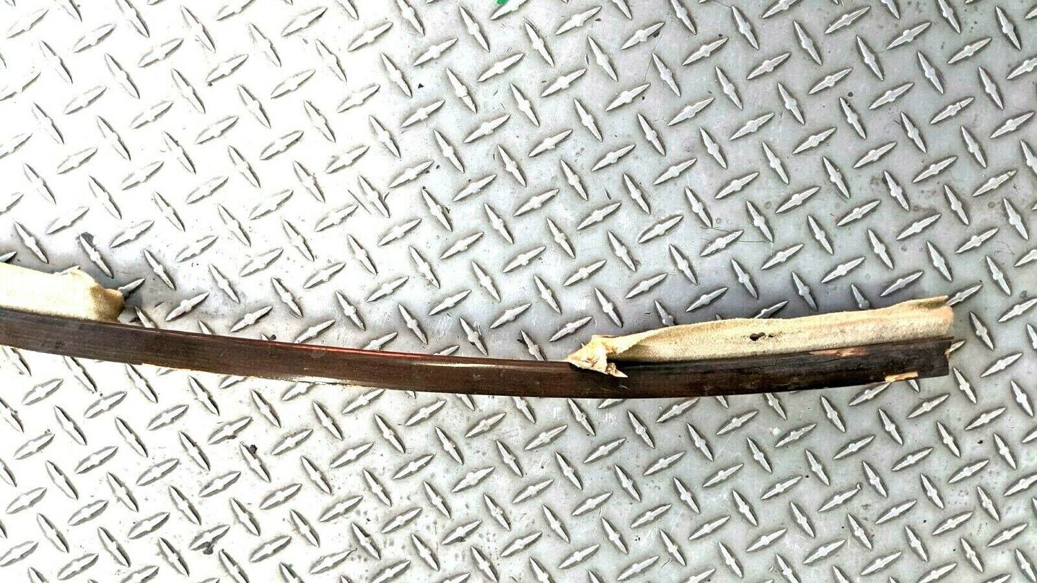 65-80 ROLLS ROYCE SILVER SHADOW REAR WINDSCREEN WINDSHIELD TRIM MOULDING UW14004