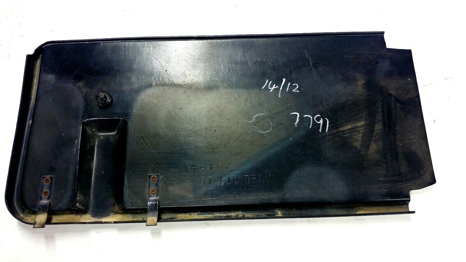 Rolls Royce Silver Spur Spirit trunk tail light bulb access cover LEFT UB42167