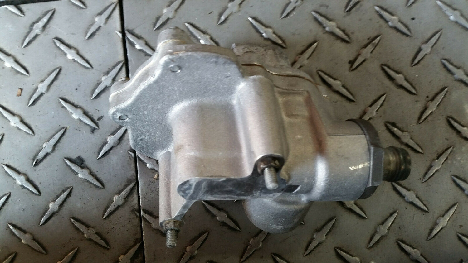 LATE Rolls Royce Silver SPUR BENTLEY TURBO R RL BREATHER VALVE UE74957