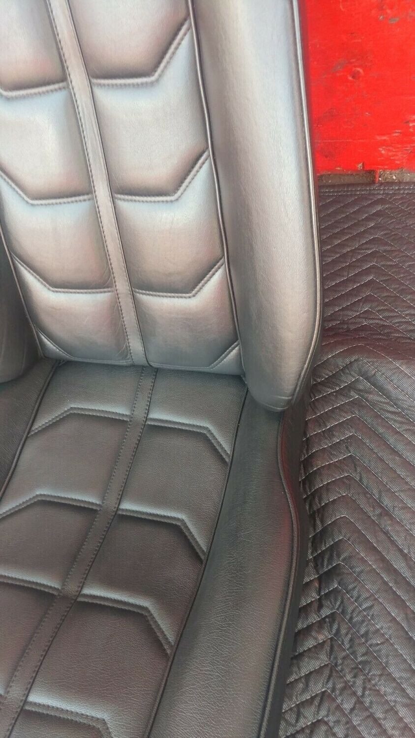 FERRARI 308 GTSi  INTERIOR BLACK SEATS PAIR WITH HEADREST AND HINGES