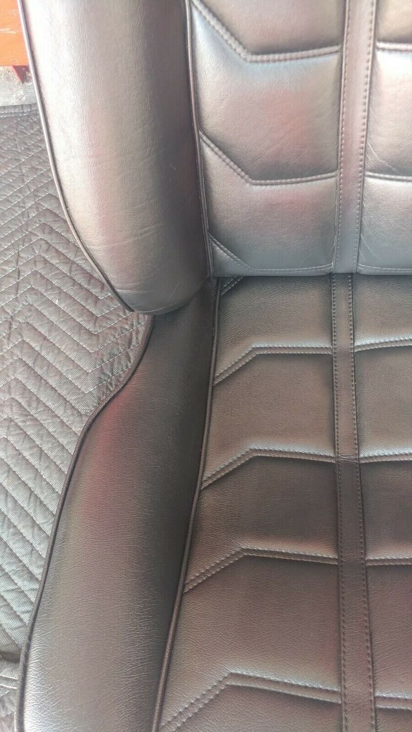 FERRARI 308 GTSi  INTERIOR BLACK SEATS PAIR WITH HEADREST AND HINGES