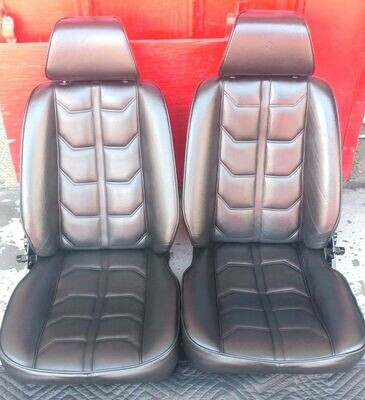 FERRARI 308 GTSi  INTERIOR BLACK SEATS PAIR WITH HEADREST AND HINGES