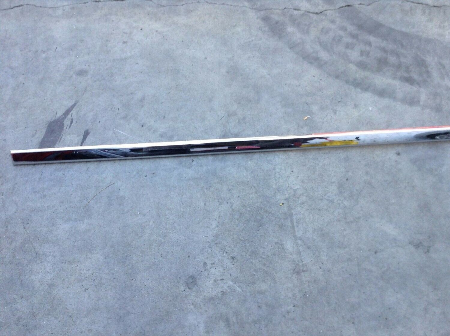 81 - 98 ROLLS ROYCE SILVER SPUR BENTLEY CHROME HOOD MOLDING UB42207
