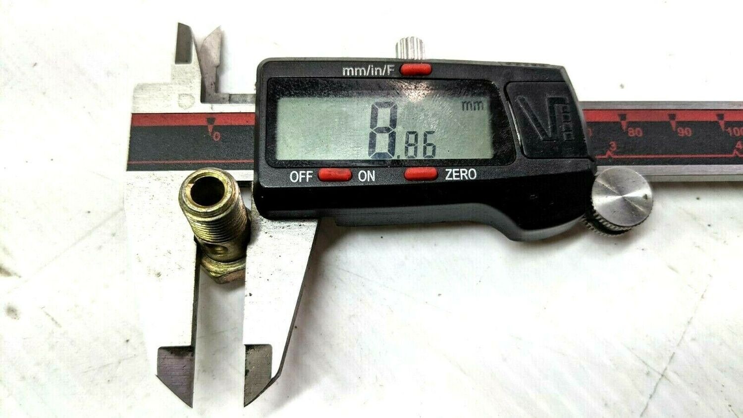 Ferrari 308 banjo bolt FOR FUEL LINE AT WARM UP REGULATOR , LARGER SIDE 113670