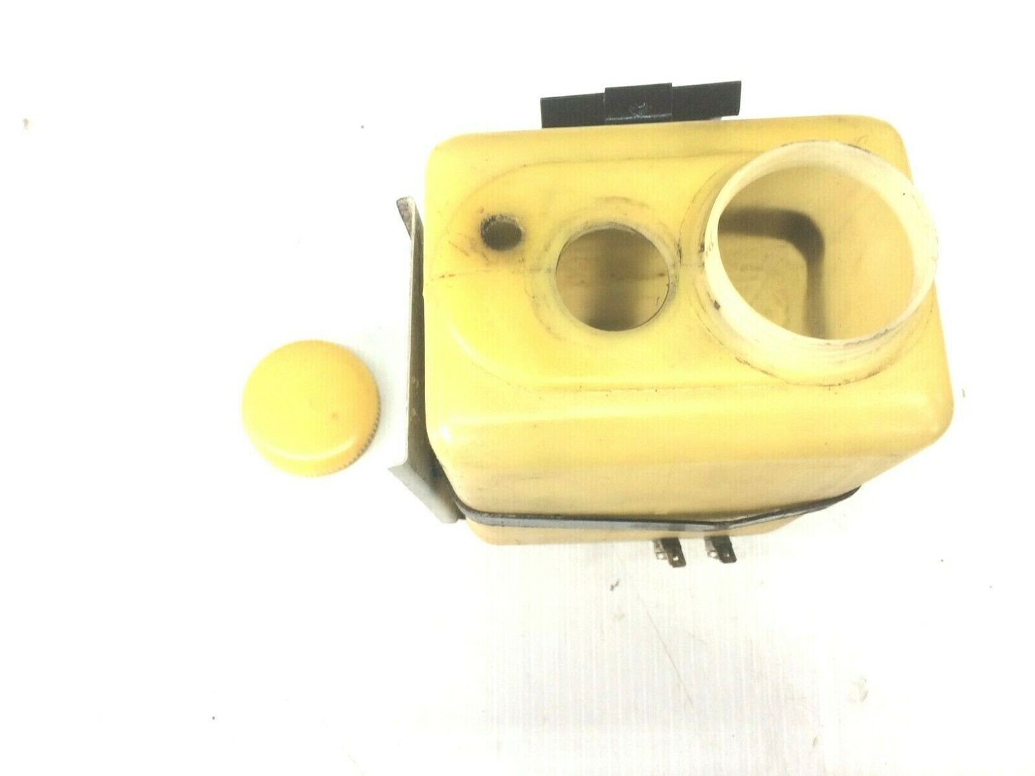 65 - 80 ROLLS ROYCE SILVER SHADOW WINDSHIELD WASHER TANK JNV955452