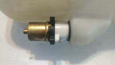 FERRARI 308 PARTS  GTS WINDSCREEN WINDSHIELD WASHER BOTTLE PUMP 60375706