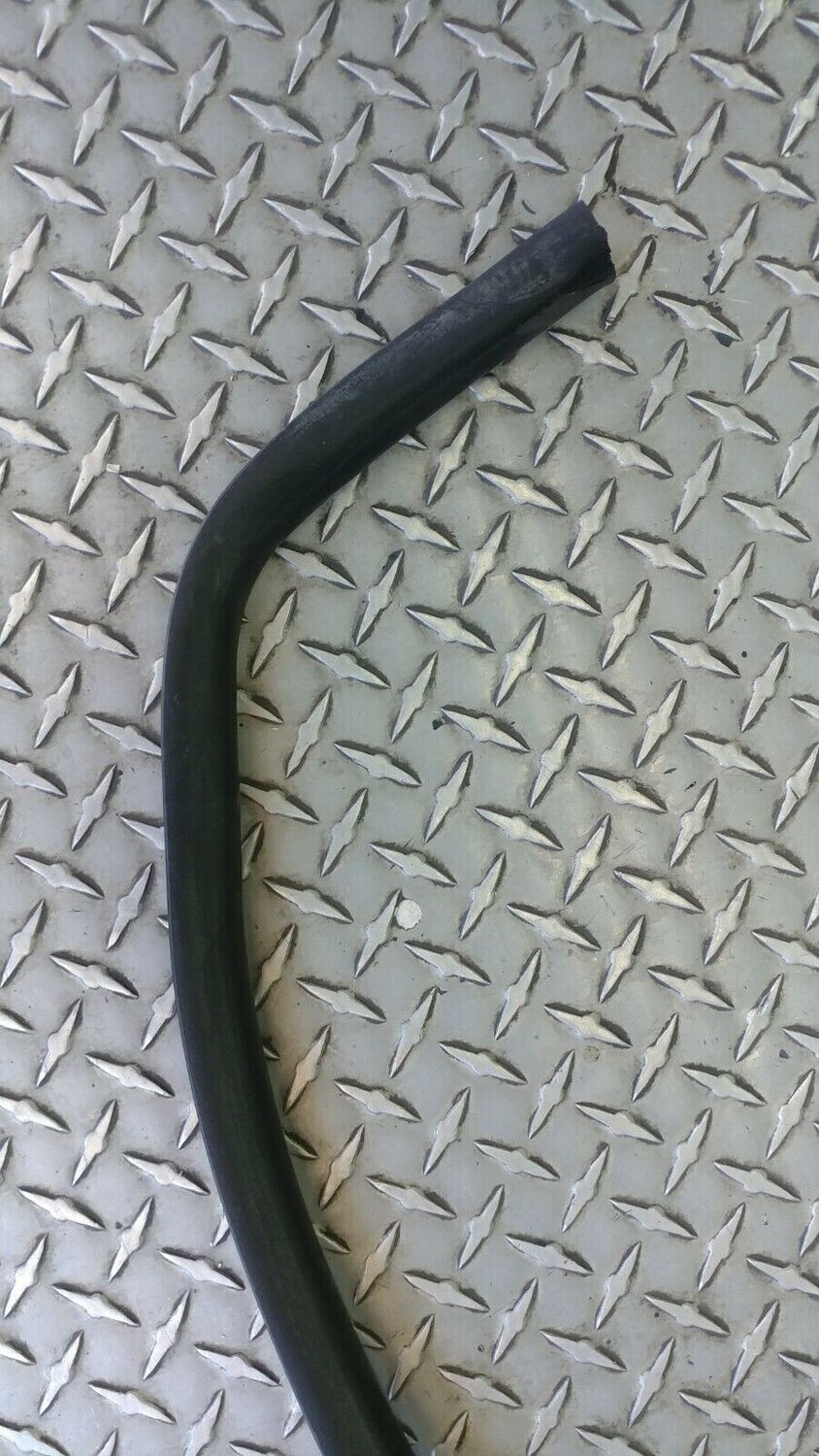 FERRARI 308 PARTS  GTS rear OF DOOR AND TOP REAR SEAL RUBBER 61705500