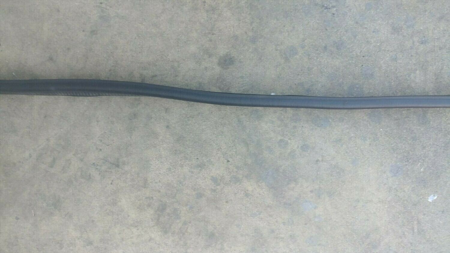 FERRARI 308 PARTS  GTS rear trunk luggage COMPARTMENT SEAL RUBBER