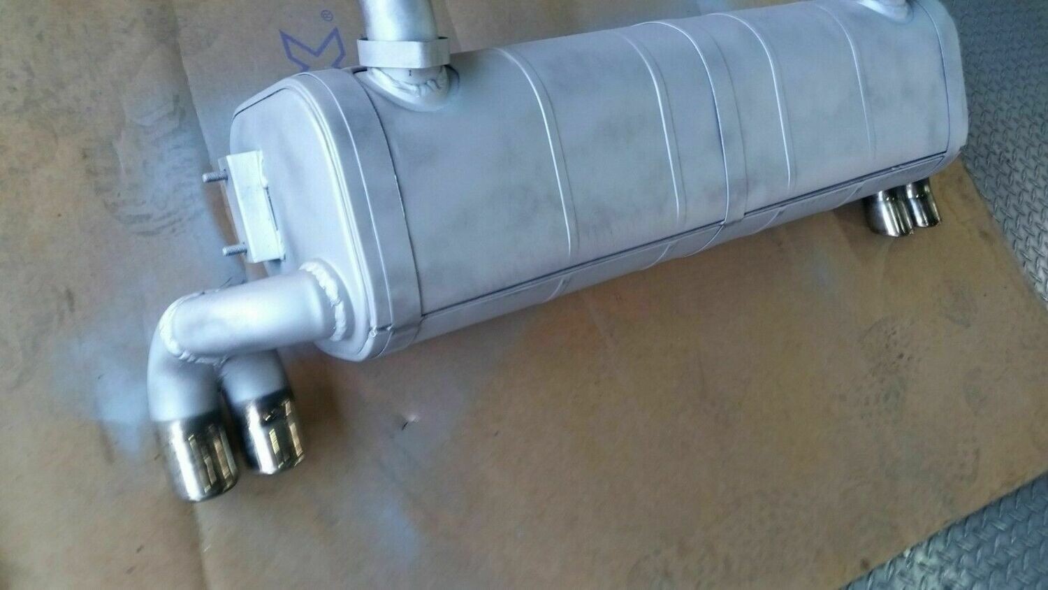 Ferrari Mondial 3.4 T rear Exhaust Muffler original part Part #  138887 PERFECT
