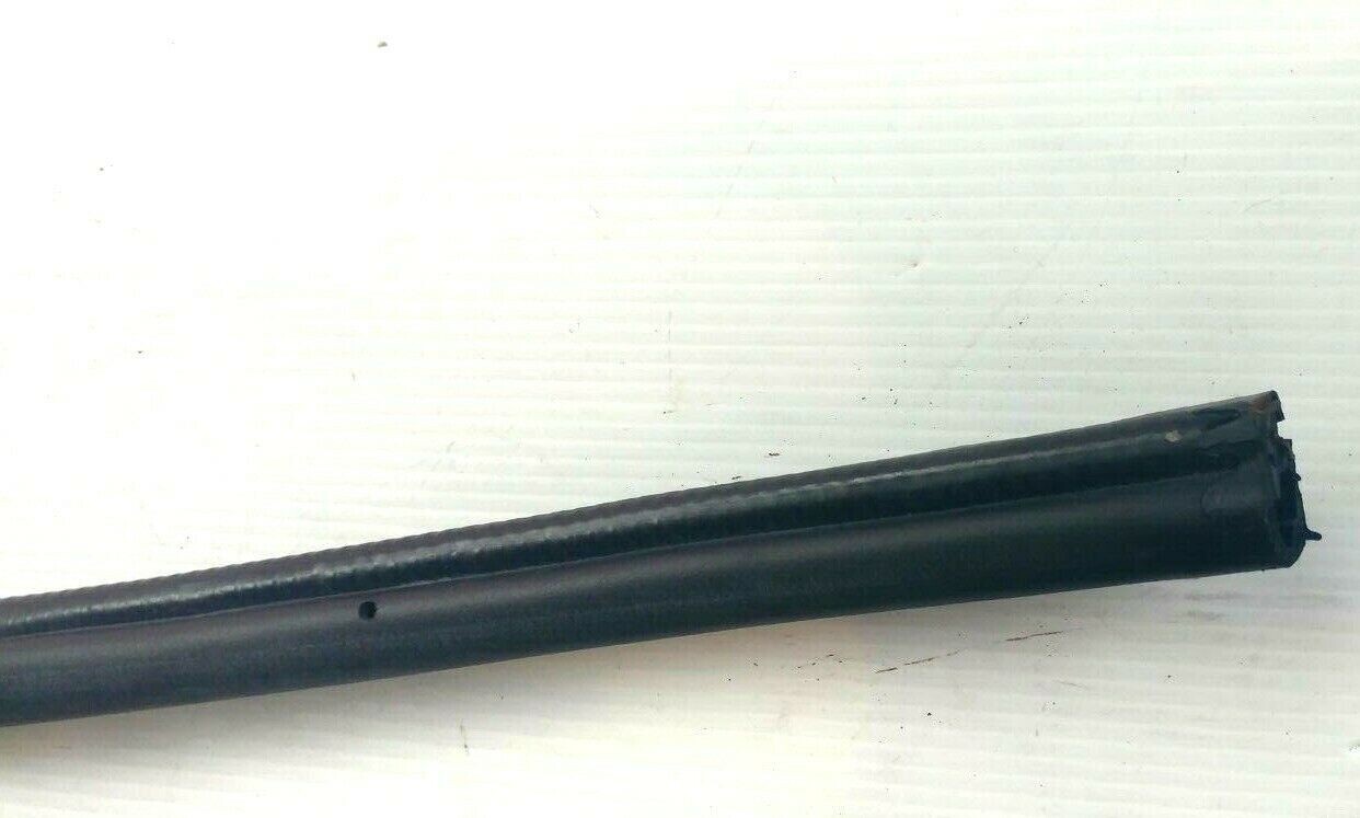 FERRARI 308 PARTS  GTS DOOR VERTICAL  FRONT SEAL MC 3476/20