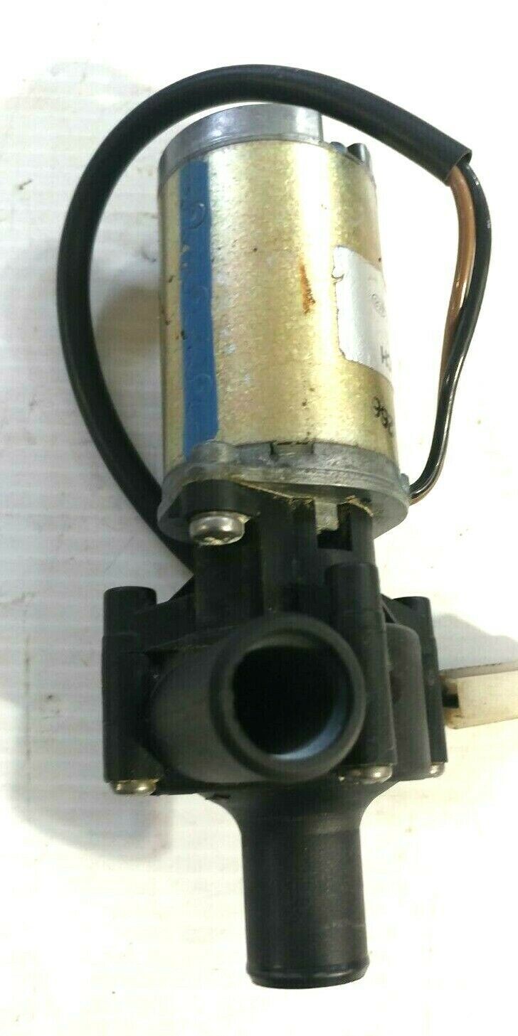 FERRARI 348 PARTS AUXILIARY COOLANT PUMP  AT HEATER BOX  70000900