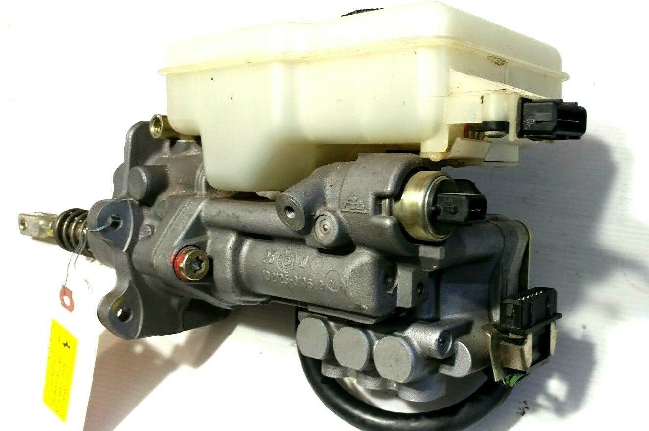 FERRARI 348 PARTS  ABS HYDRAULIC BRAKE STATION MASTER CYLINDER 70000768