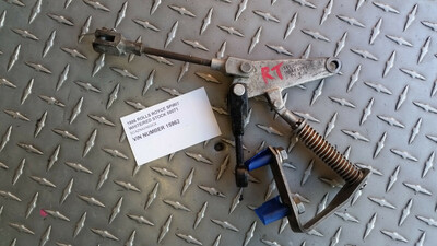 Rolls Royce Silver Spirit Spur Parking Brake Linkage at rear Caliper RIGHT