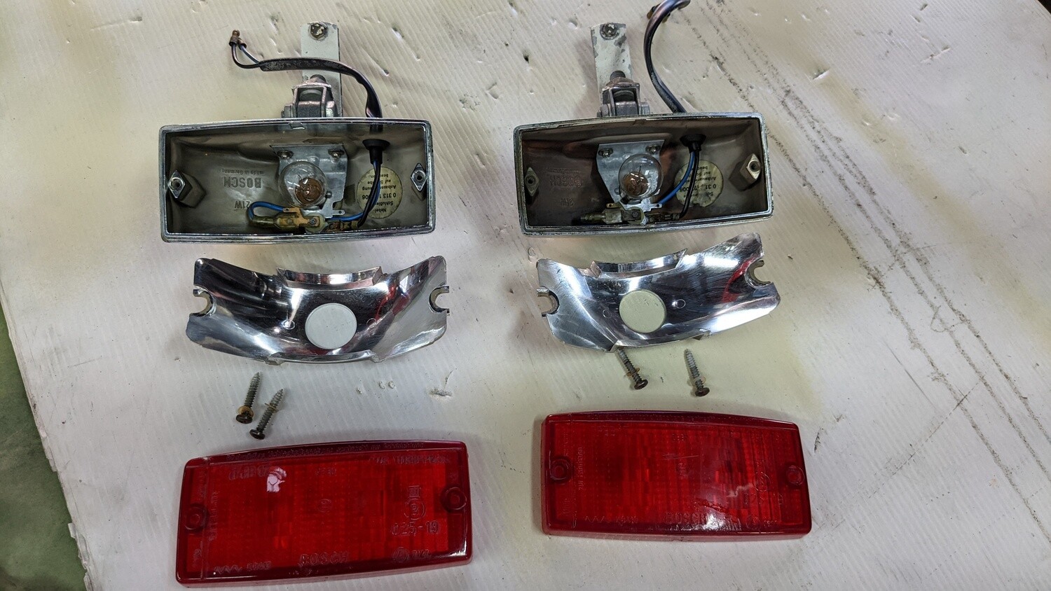 65 to 80 ROLLS ROYCE SILVER SHADOW rear fog light  light assembly  PAIR  complete