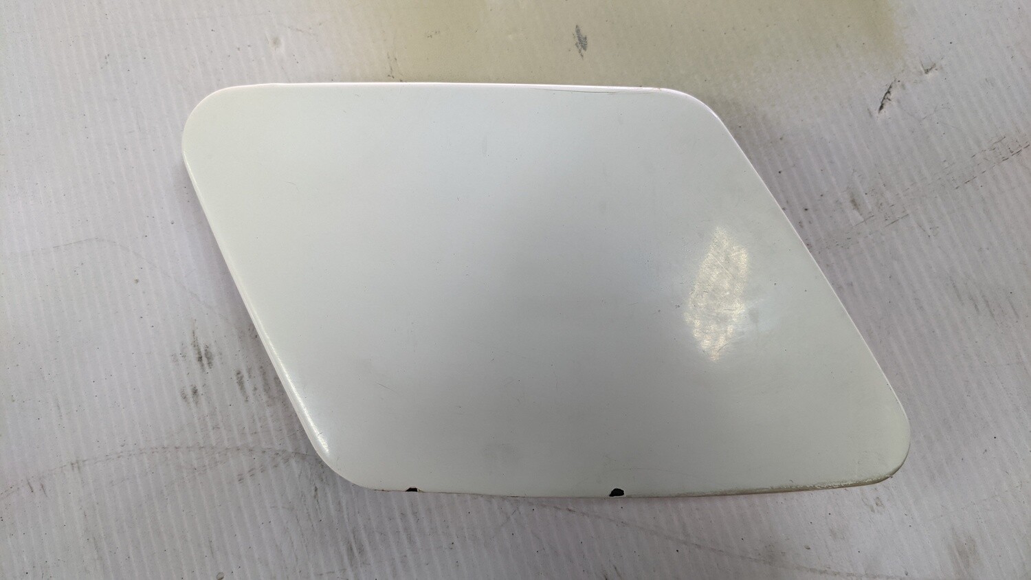 Rolls Royce Silver SHADOW I WRAITH PETROL GAS fuel LID WHITE